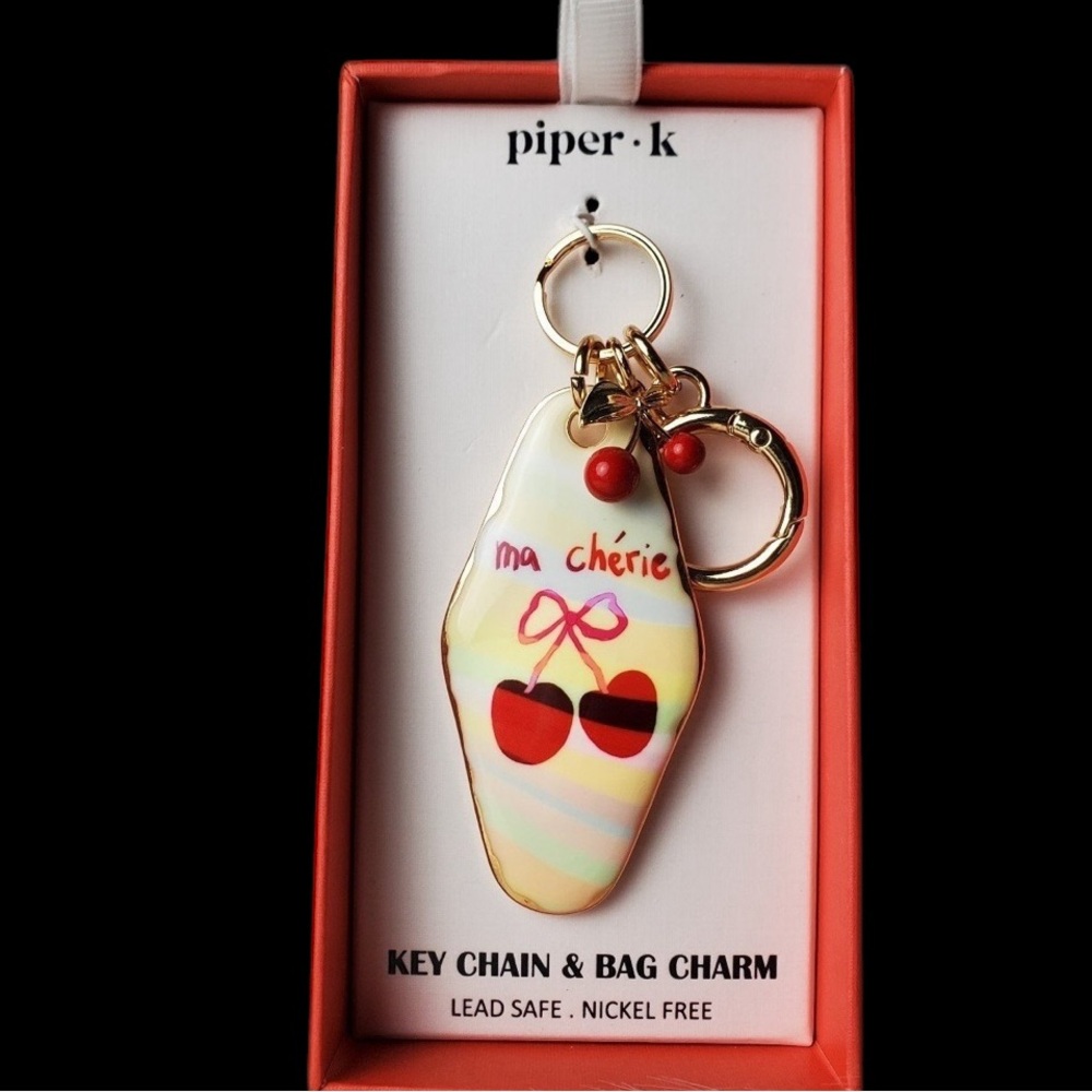 PIPER K Retro Style Motel Hotel Key Ma Chérie Cherry Keychain Bag Charm NEW NWT